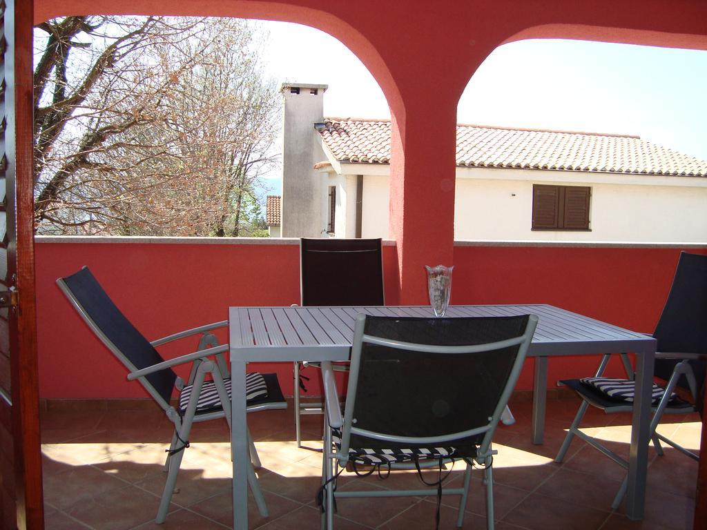 Pinezići Apartments Josip מראה חיצוני תמונה